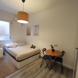 Private Rooms On Tamarit Street